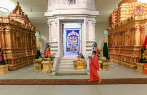 Pradakshina in temple – A divine ritual Pradakshina in temple - A divine ritual